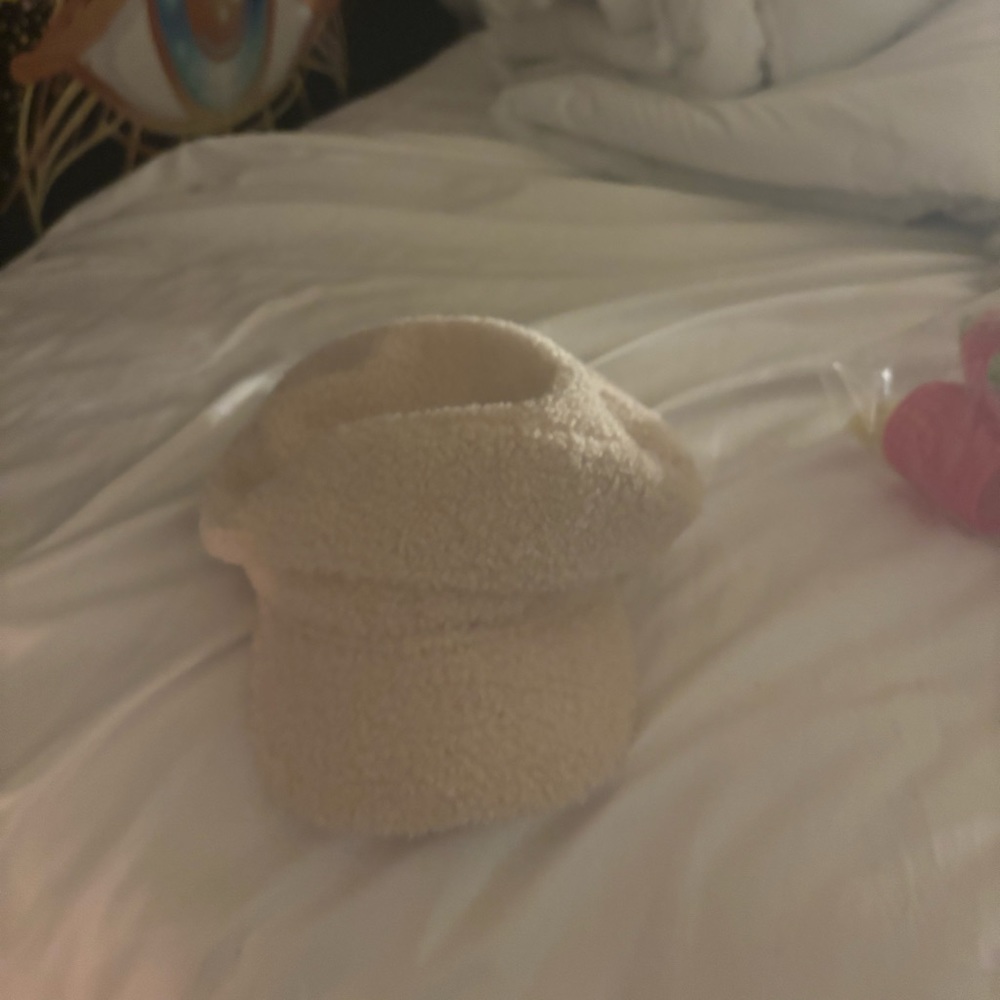 cute 2000’s hat